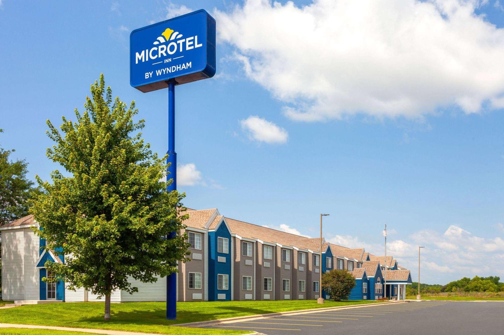 Microtel Inn By Wyndham Джейнсвил Екстериор снимка