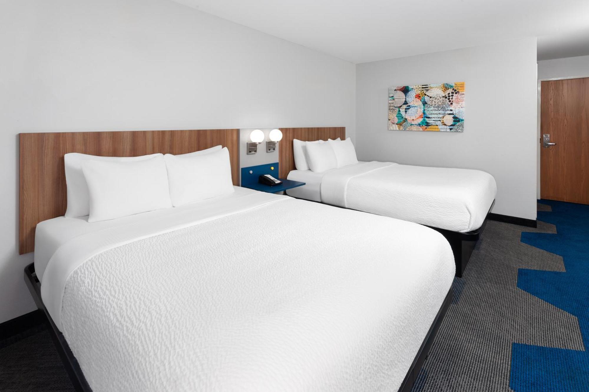 Microtel Inn By Wyndham Джейнсвил Екстериор снимка